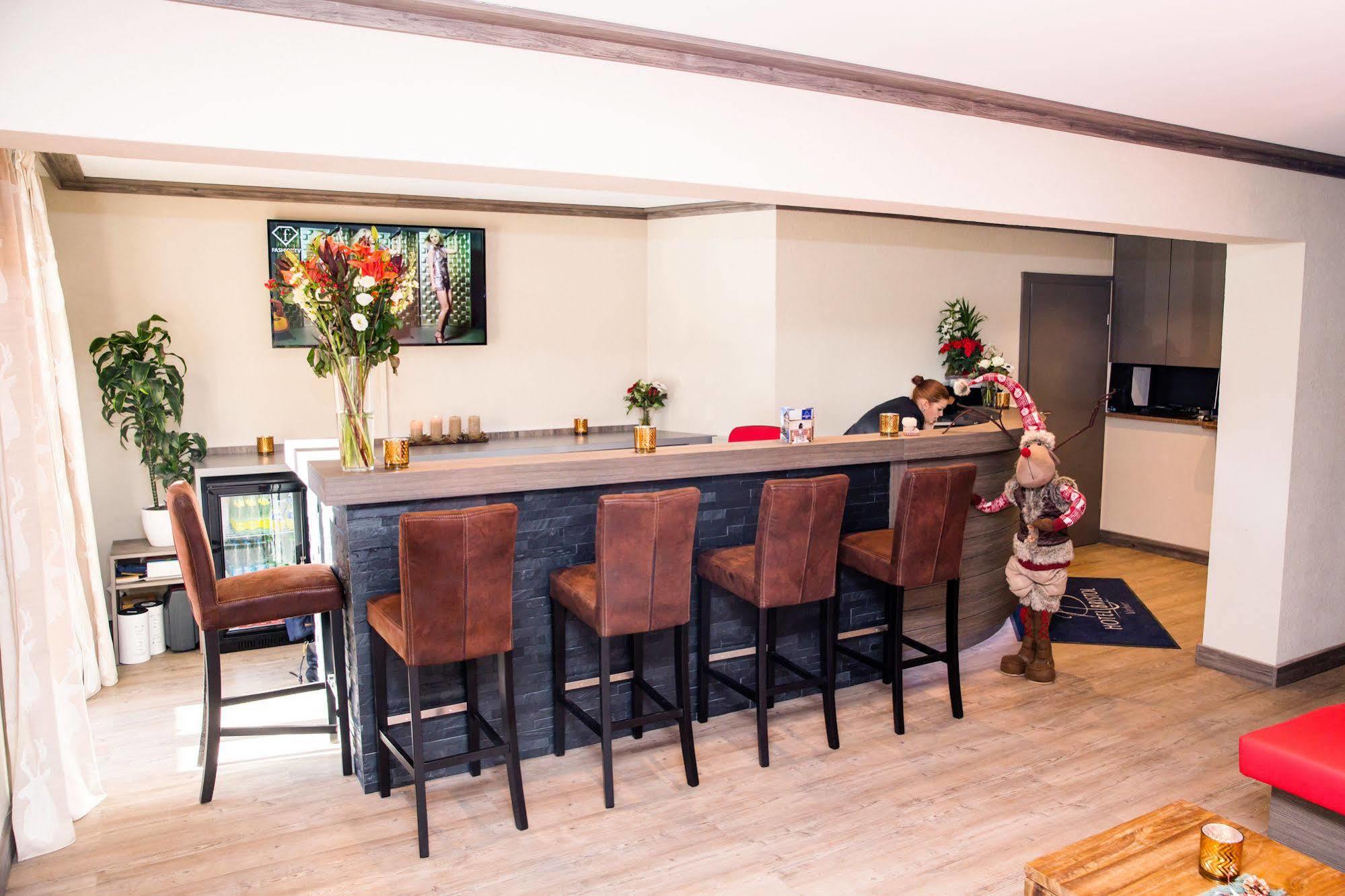 Hotel Bristol Verbier Zewnętrze zdjęcie
